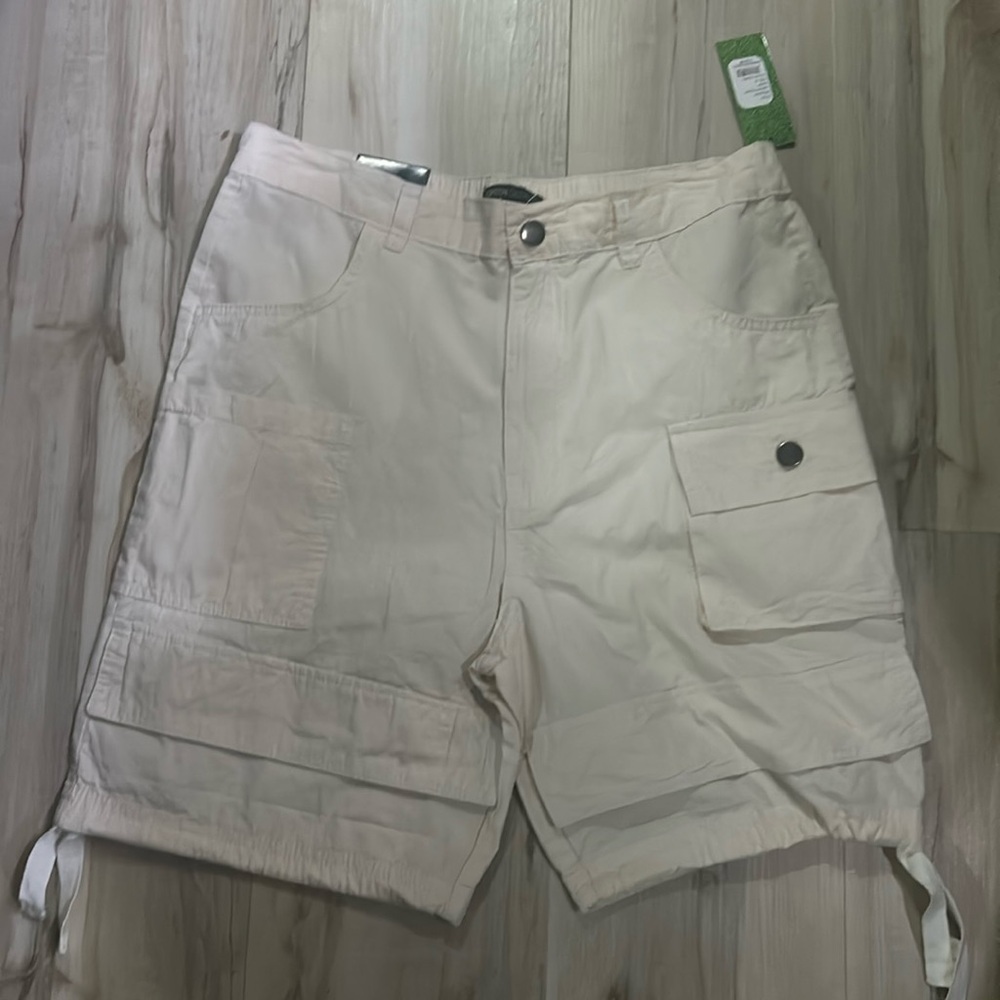 Green Goddess cream Cargo Shorts (Las)